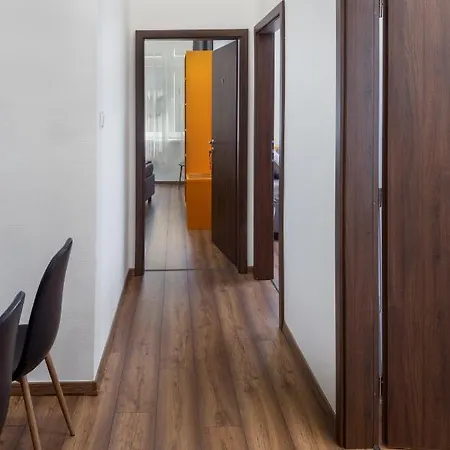 Aparthotel Rooms Of Wr19